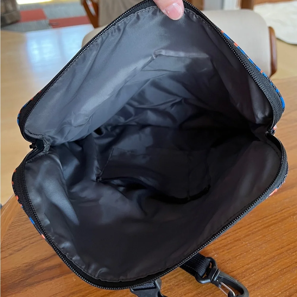 Timbuk2 Vibrant Page Crossbody Bag - Picture 4 of 5